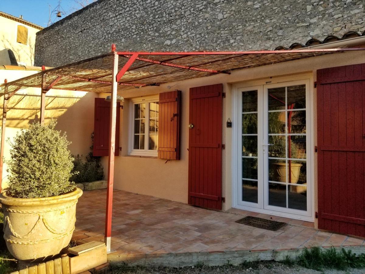 La Dolce Vita - Studio Dans Propriete Avec Piscine Montpeyroux  Dış mekan fotoğraf