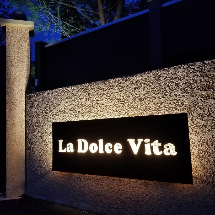 La Dolce Vita - Studio Dans Propriete Avec Piscine Montpeyroux  Dış mekan fotoğraf